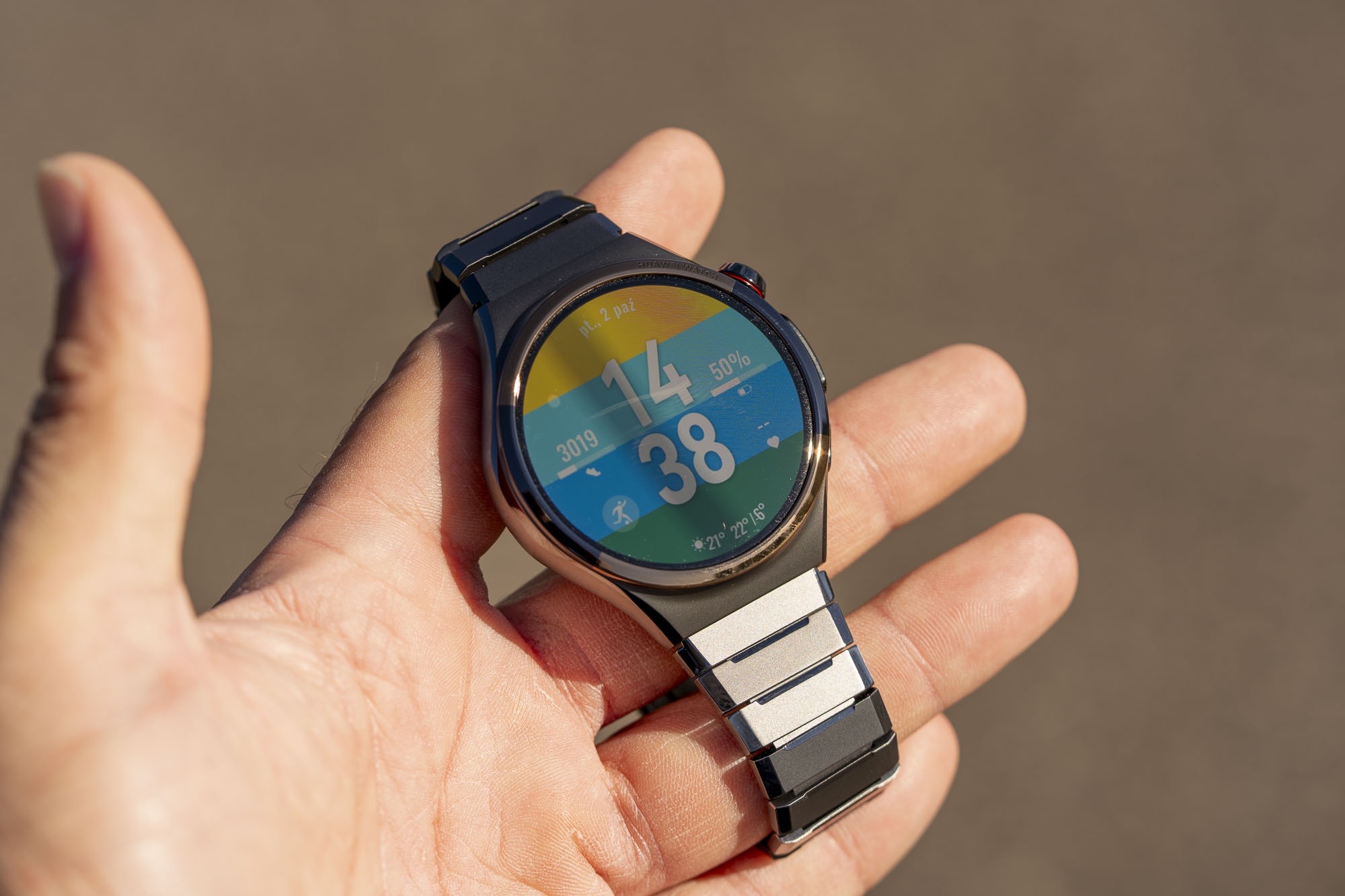 Smartfon coraz mniej potrzebny – sprawdziliśmy najnowszy zegarek HUAWEI WATCH 6