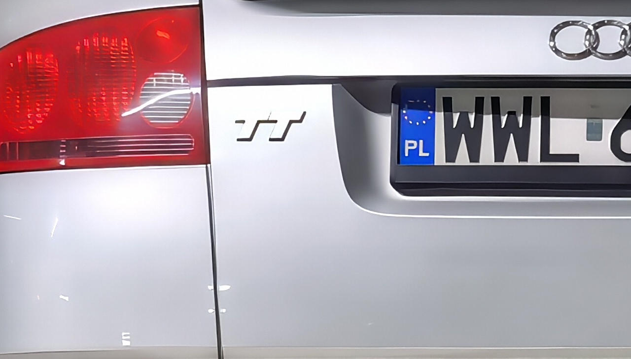 Sześć fotograficznych flagowców - który robi najlepsze zdjęcia w słabym oświetleniu?
