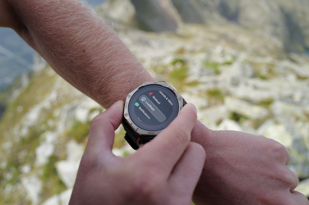Smartwatch zyskuje nową funkcję - przyda się szczególnie w górach