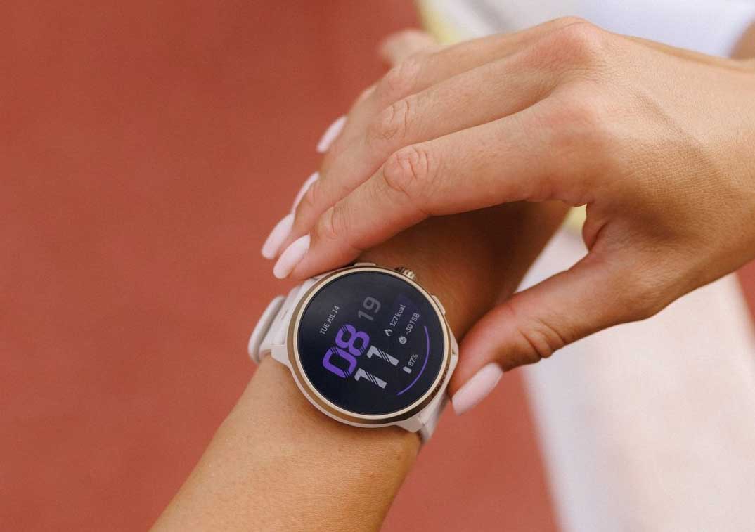 Lżejszy zegarek i dokładniejszy pomiar - Suunto prezentuje nowości dla biegaczy