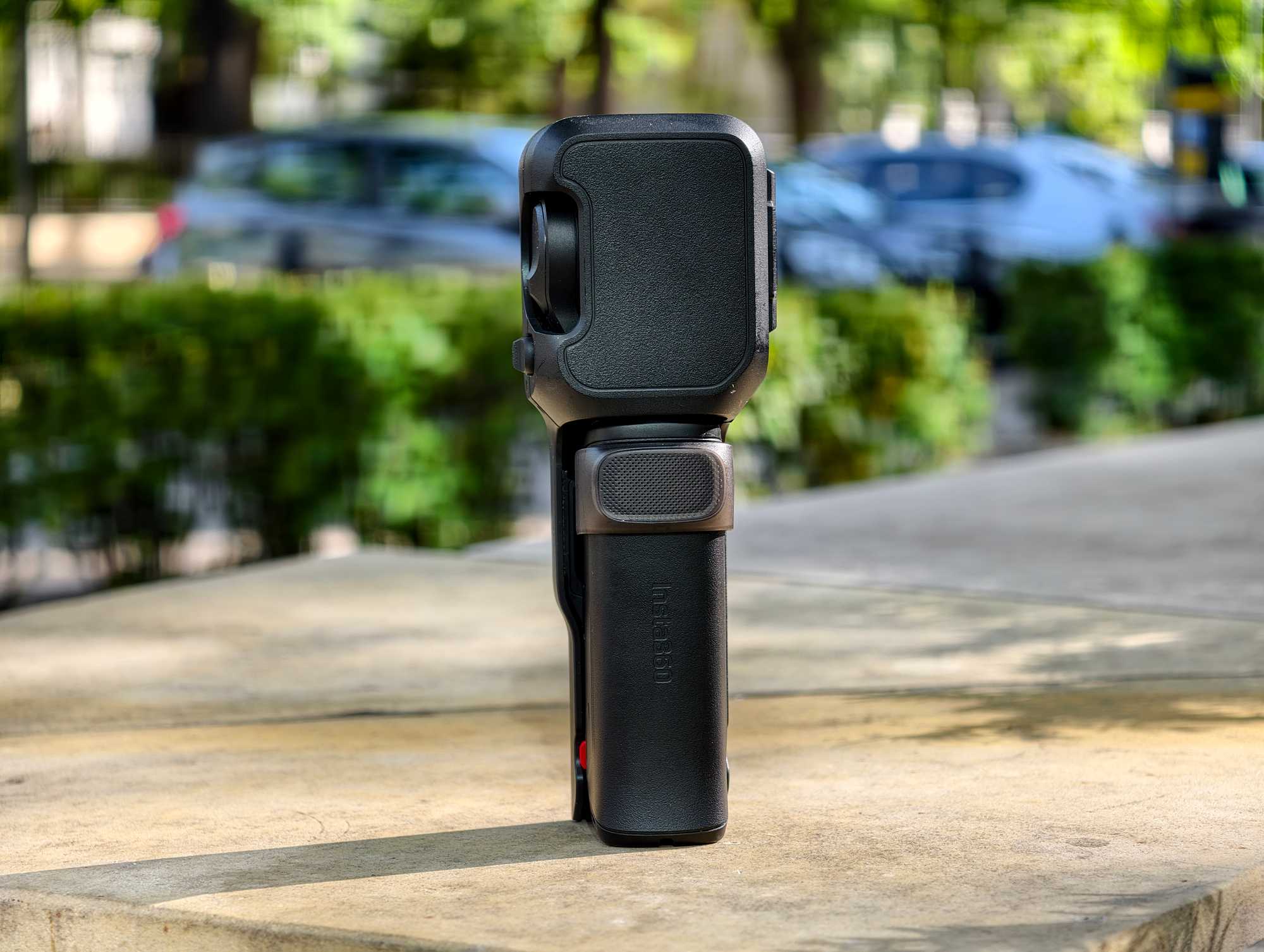Test Insta360 Luna Ultra – to kamera z dwoma obiektywami i wbudowanym gimbalem