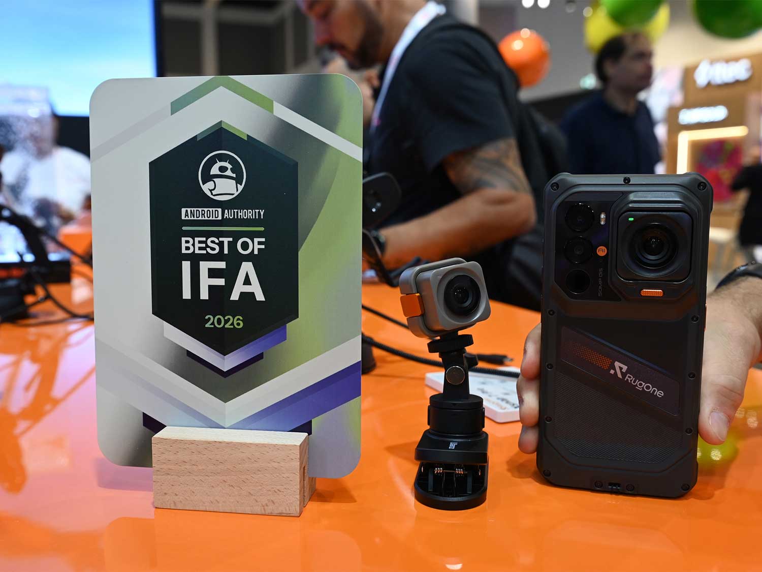 Ten smartfon ma odpinaną kamerę - nietypowa premiera na IFA
