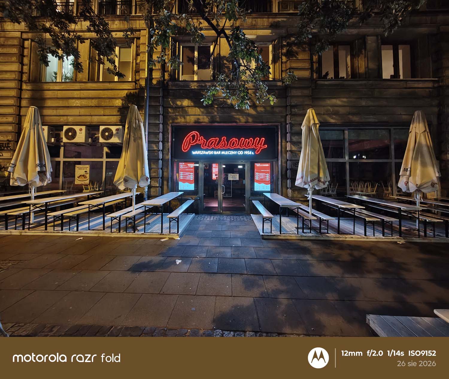Motorola Razr Fold vs Samsung Galaxy Z Fold8 Ultra - który składany smartfon ma lepsze aparaty?