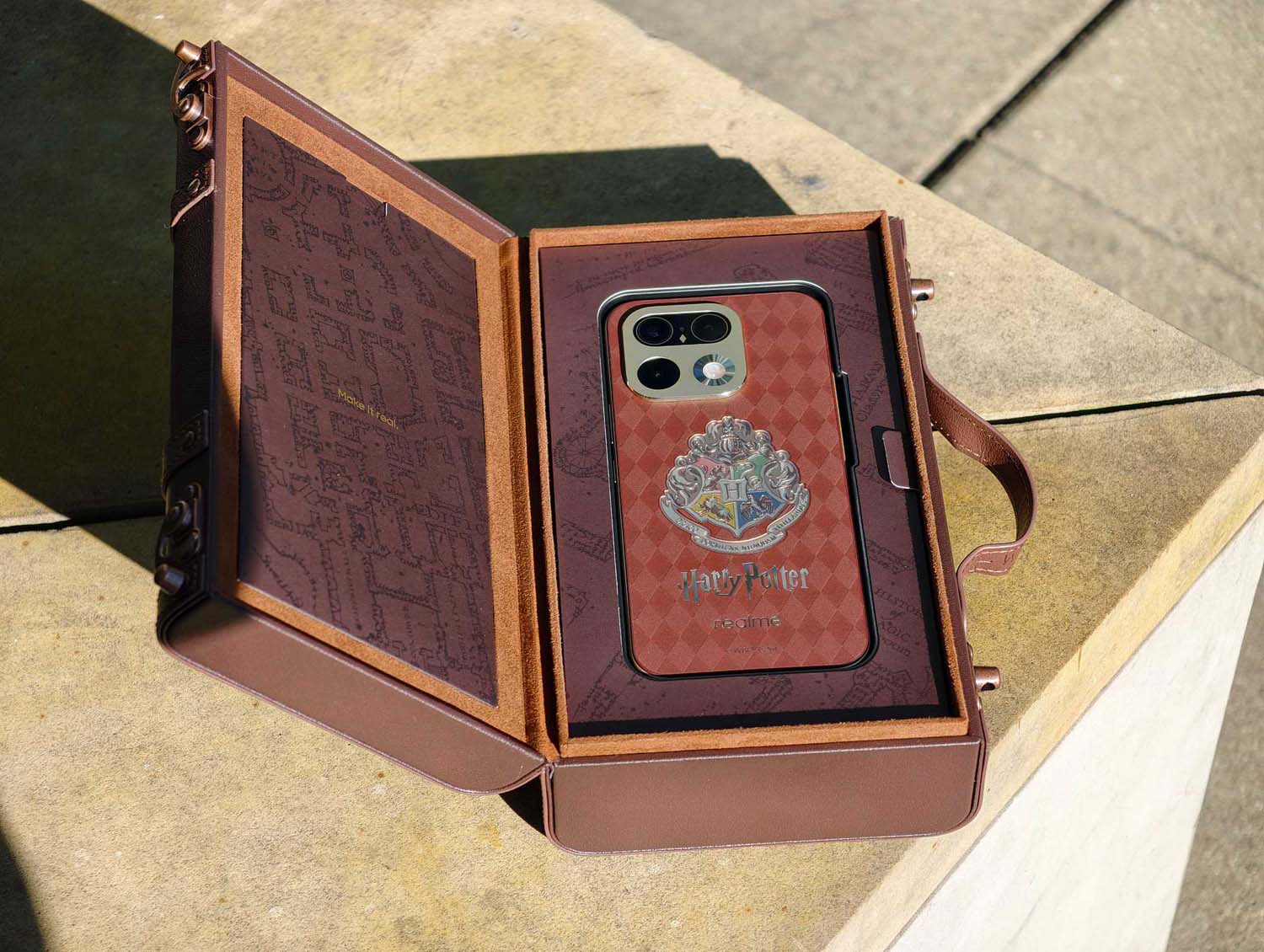 realme Harry Potter Edition już w Polsce - tyle kosztują smartfon i słuchawki
