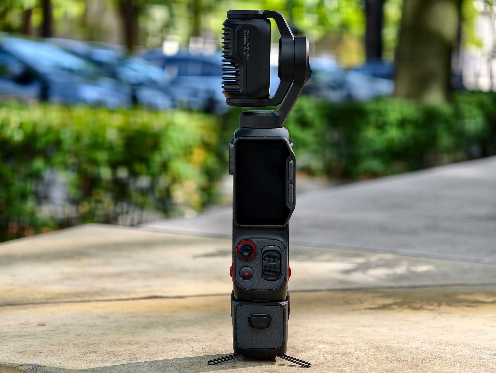 Test Insta360 Luna Ultra – to kamera z dwoma obiektywami i wbudowanym gimbalem