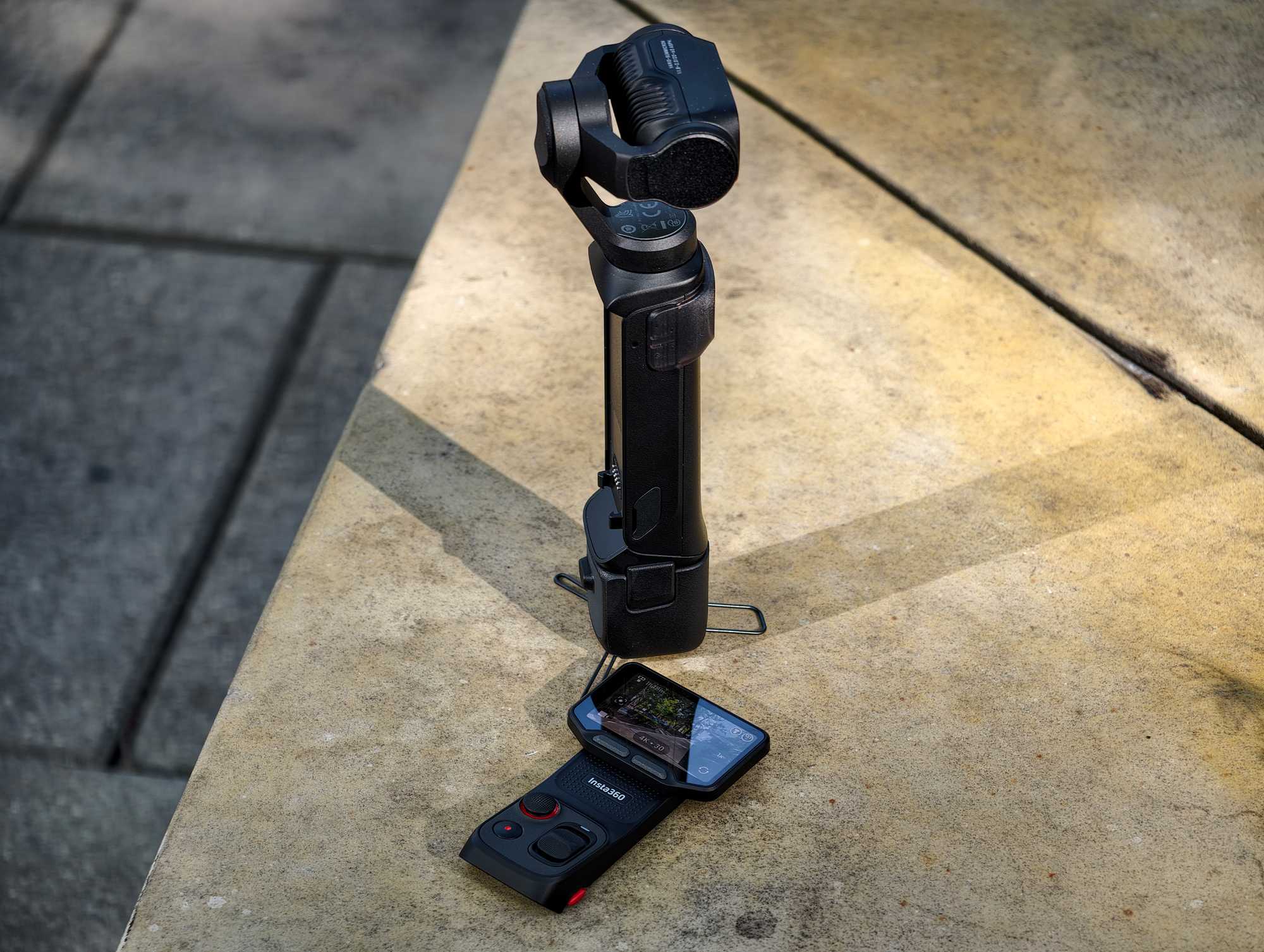Test Insta360 Luna Ultra – to kamera z dwoma obiektywami i wbudowanym gimbalem