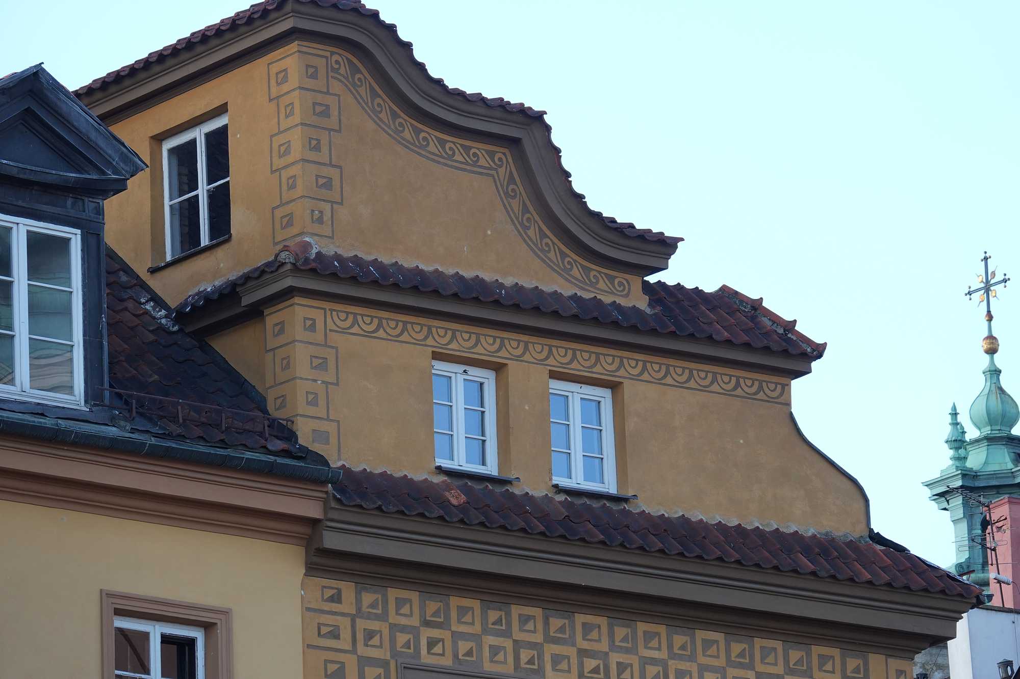Porównaliśmy najbardziej zaawansowany aparat kompaktowy Sony z najlepszym smartfonem fotograficznym