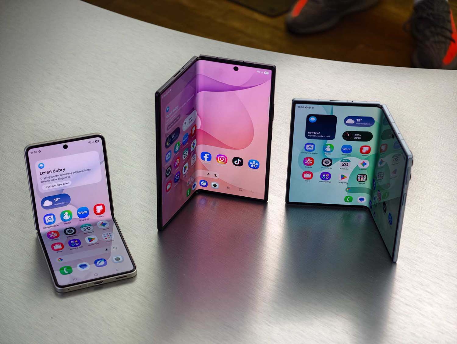 Samsung rusza z przedsprzedażą - do nowych Galaxy dorzuca duże bonusy