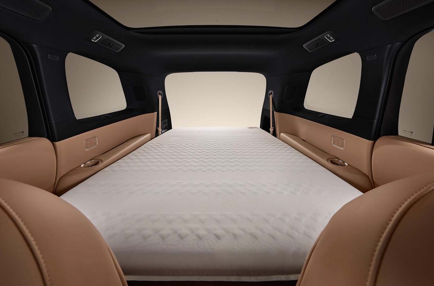 Xiaomi pokazało dwa ogromne SUV-y – oferują do 1705 km zasięgu