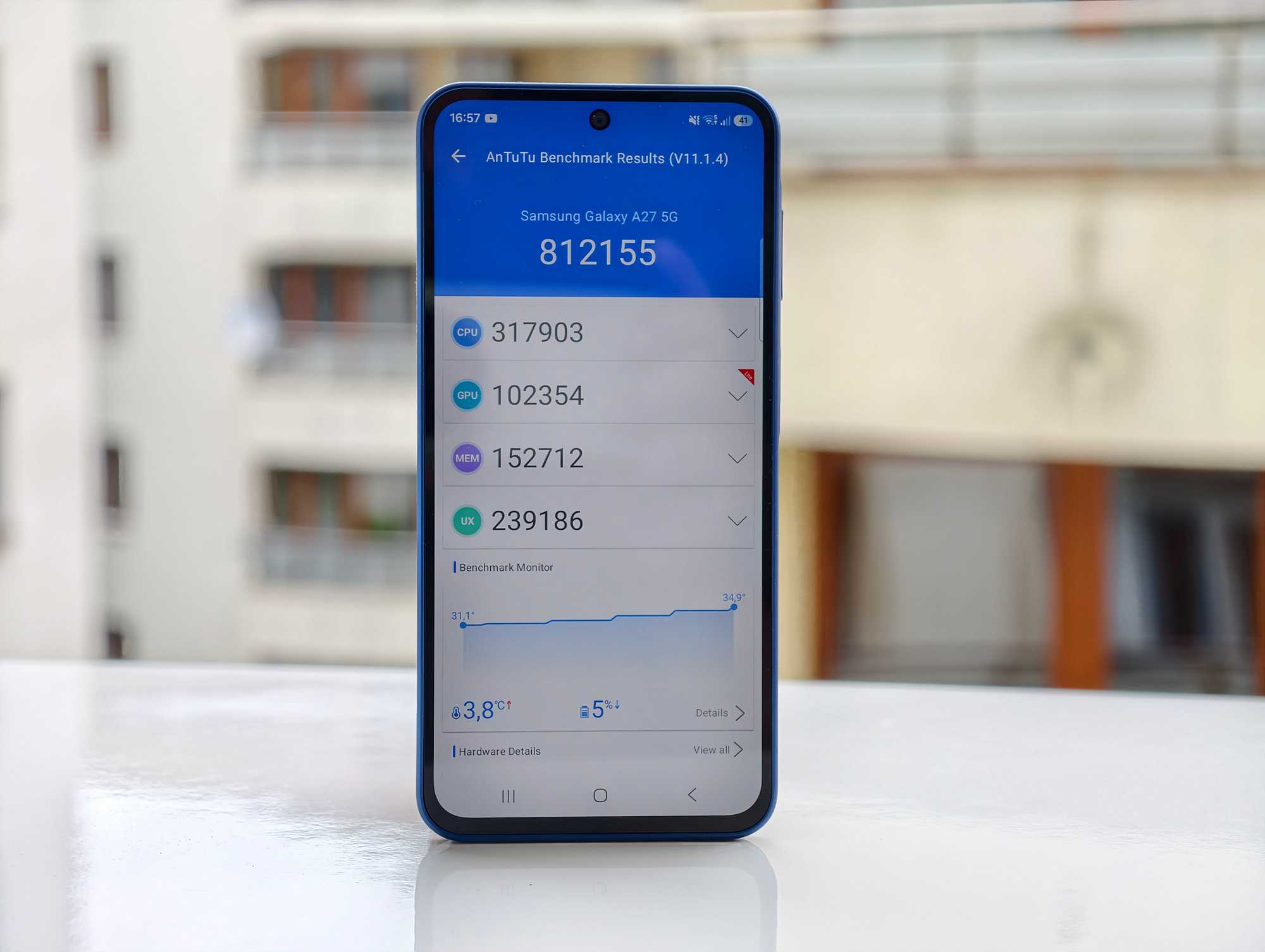 Samsung Galaxy A27 5G – więcej AI, nowy procesor i ekran z mniejszym wycięciem – nasze pierwsze wrażenia