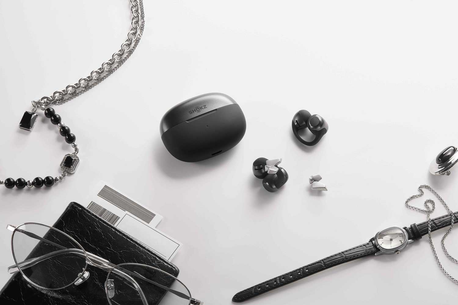Shokz pokazuje nowe słuchawki z klipsem - są ceny w Polsce