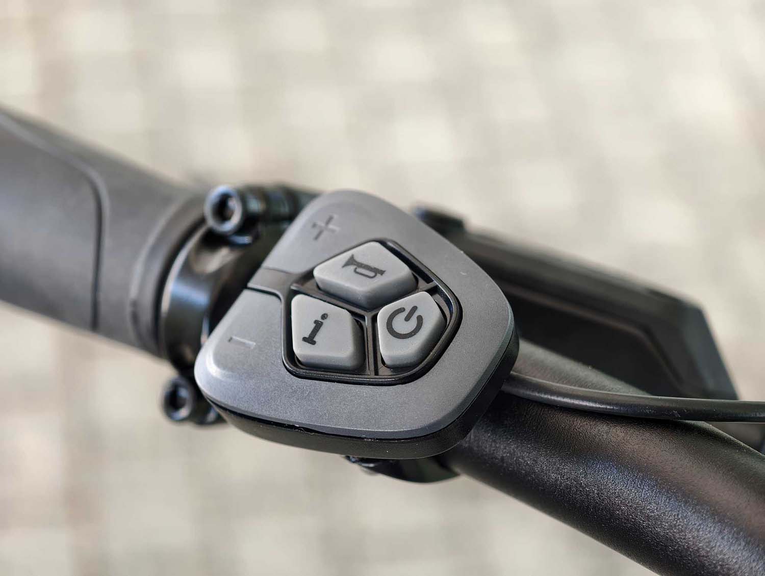 Test roweru elektrycznego Engwe E26 3.0 Pro – jest ogromny i bardzo komfortowy