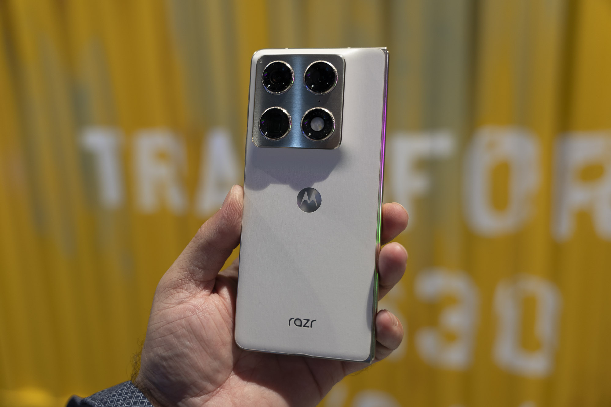 Motorola razr fold w środowisku biznesowym ogłasza koniec ery kompromisów