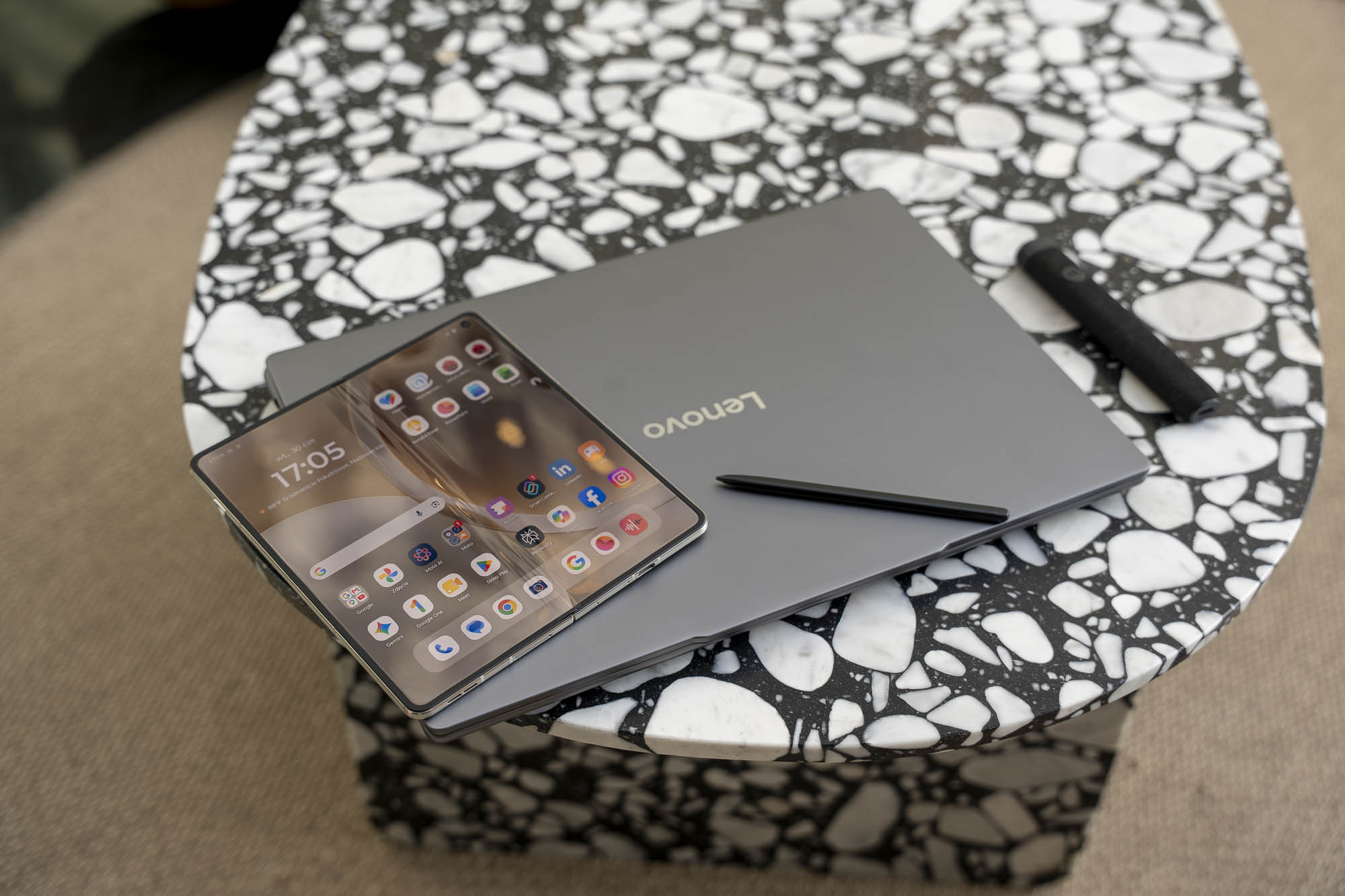 Motorola razr fold w środowisku biznesowym ogłasza koniec ery kompromisów