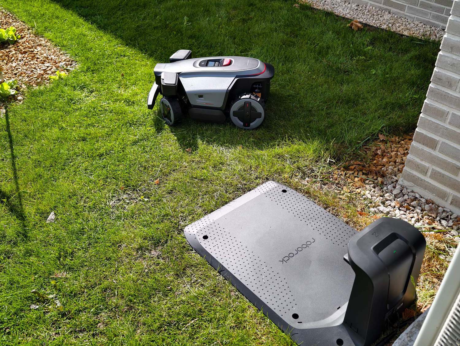 Roborock RockMow Z1 Z115 – test kosiarki automatycznej z napędem 4WD - ambitny debiut Roborocka w ogrodzie