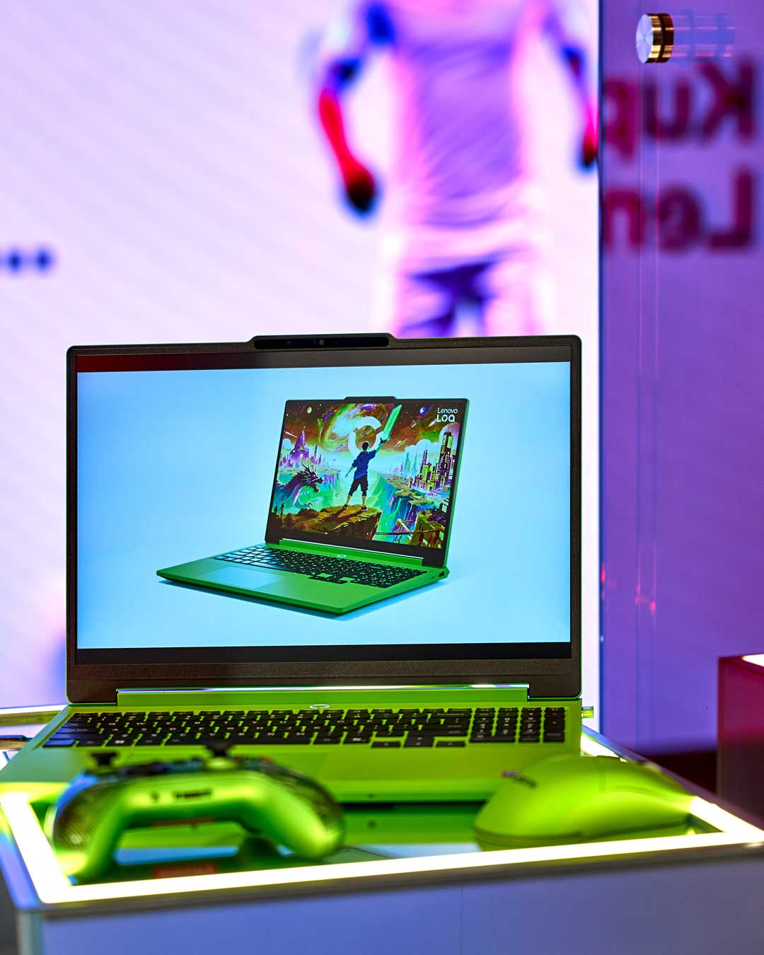 Gamingowy laptop w nietypowym kolorze