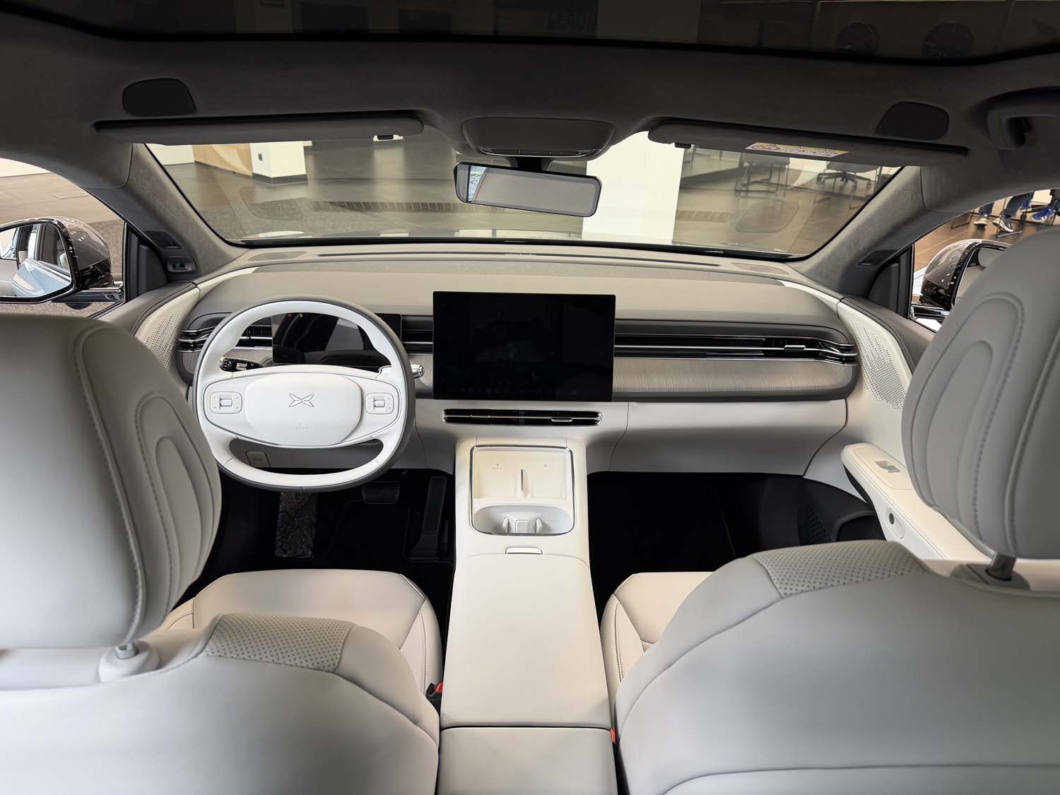 Sprawdziliśmy elektrycznego Xpeng G6 Long Range Pro 296 KM – niesamowity luksus w atrakcyjnej cenie