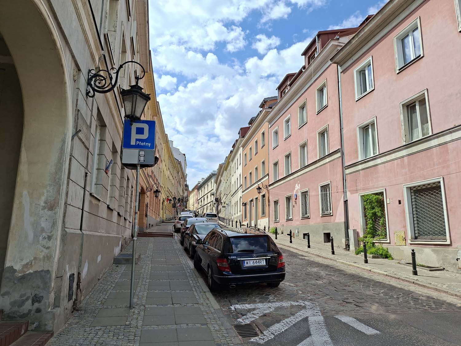 Porównujemy zdjęcia z iPhone’a 17e i Samsunga Galaxy A57