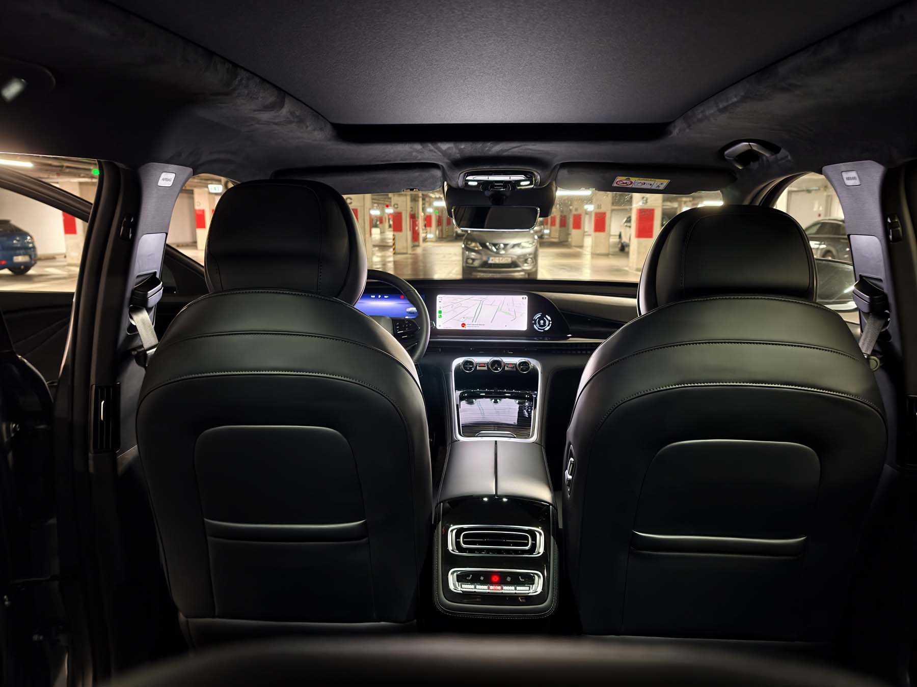 Sprawdziliśmy Omodę 9 Super Hybrid - SUV, ponad 500 koni, zasięg 1100 km - całość za 219 tysięcy złotych