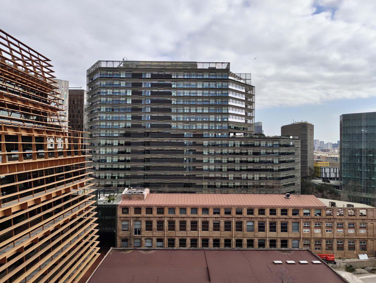 Takie zdjęcia robi Nothing Phone (4a)