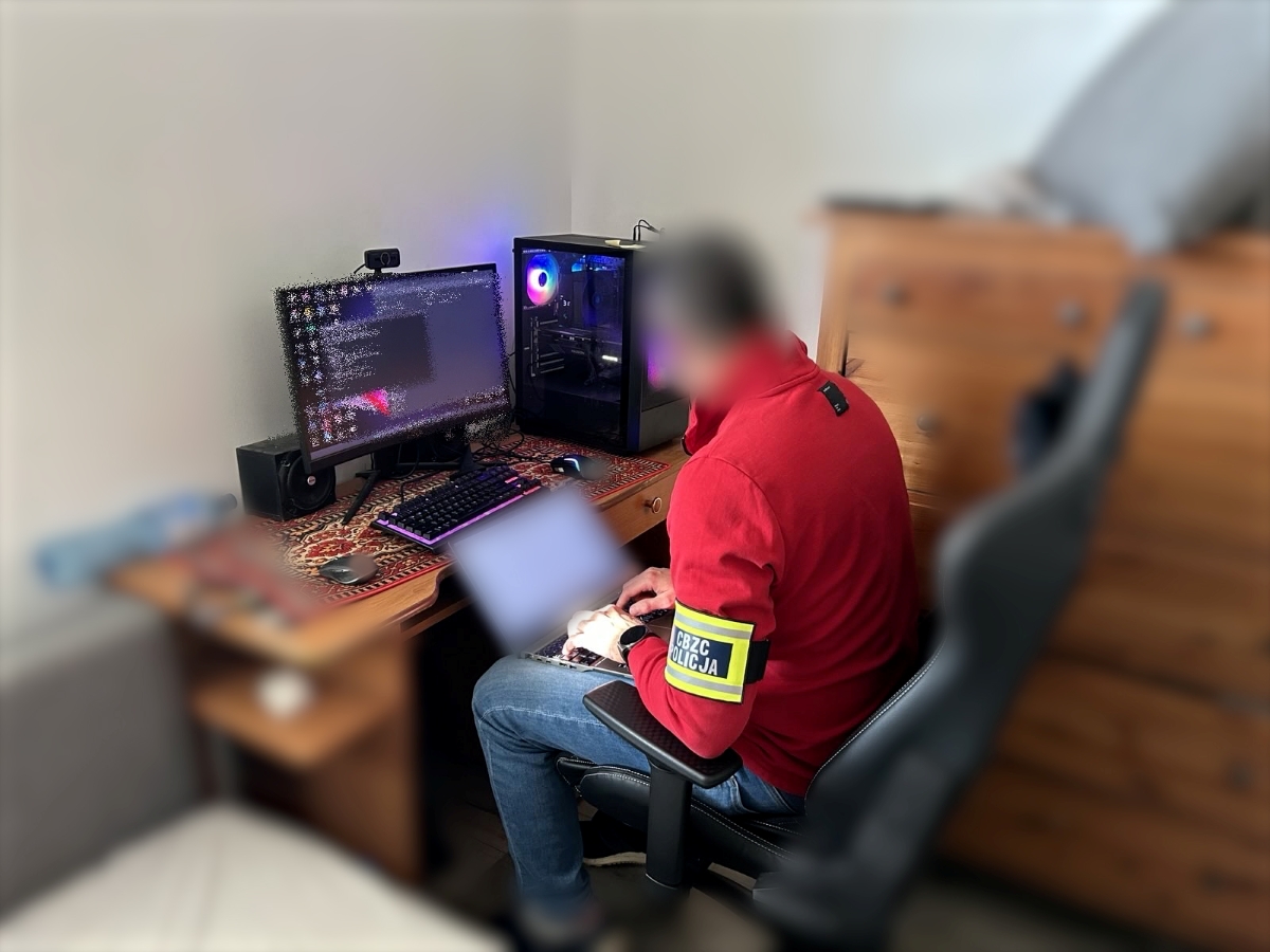 Fałszywa aplikacja mObywatel w sieci - CBZC zatrzymało cztery osoby