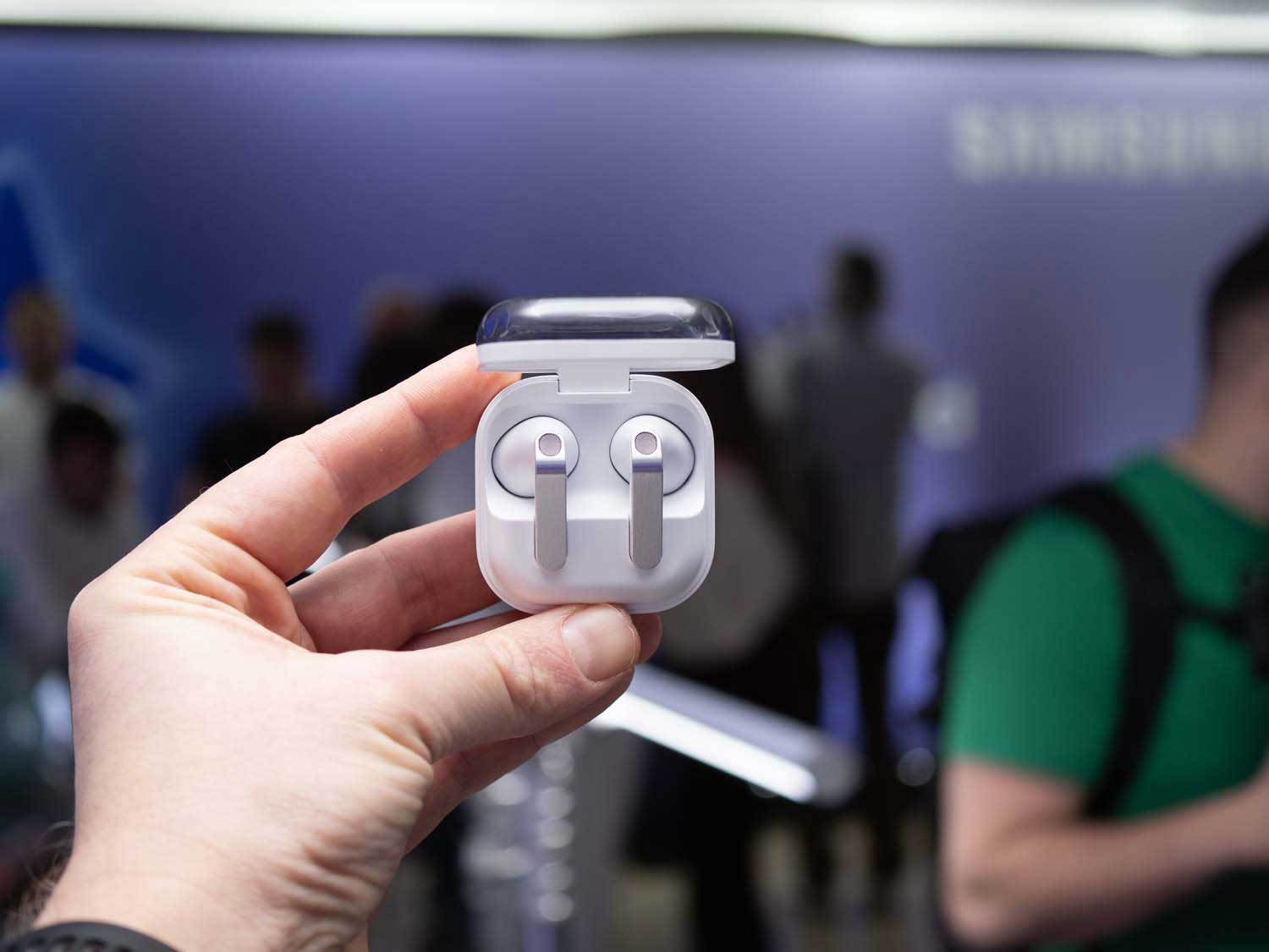 Są nowe słuchawki Galaxy Buds4 - tak wyglądają i tyle kosztują w Polsce