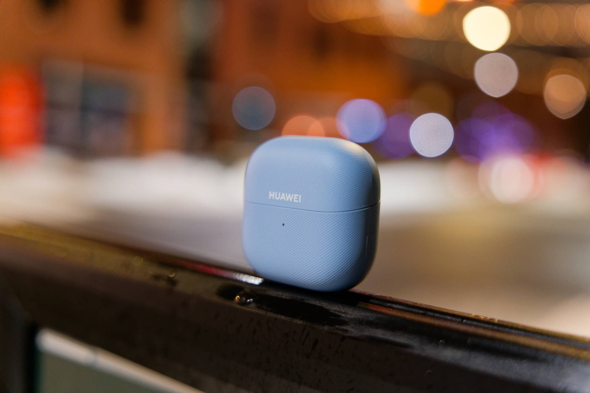 To pierwsze słuchawki, których nie czujesz i nie zgubisz