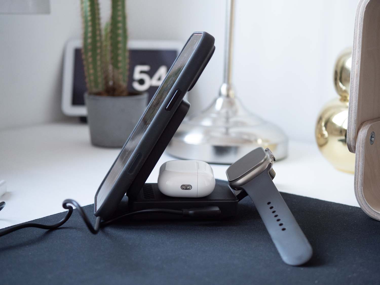 Anker MagGo A2557 – test bezprzewodowej ładowarki 3 w 1