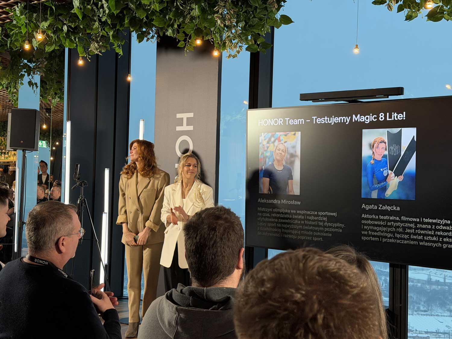 Polski HONOR ma 2 sportowe influencerki i wzrosty sprzedaży