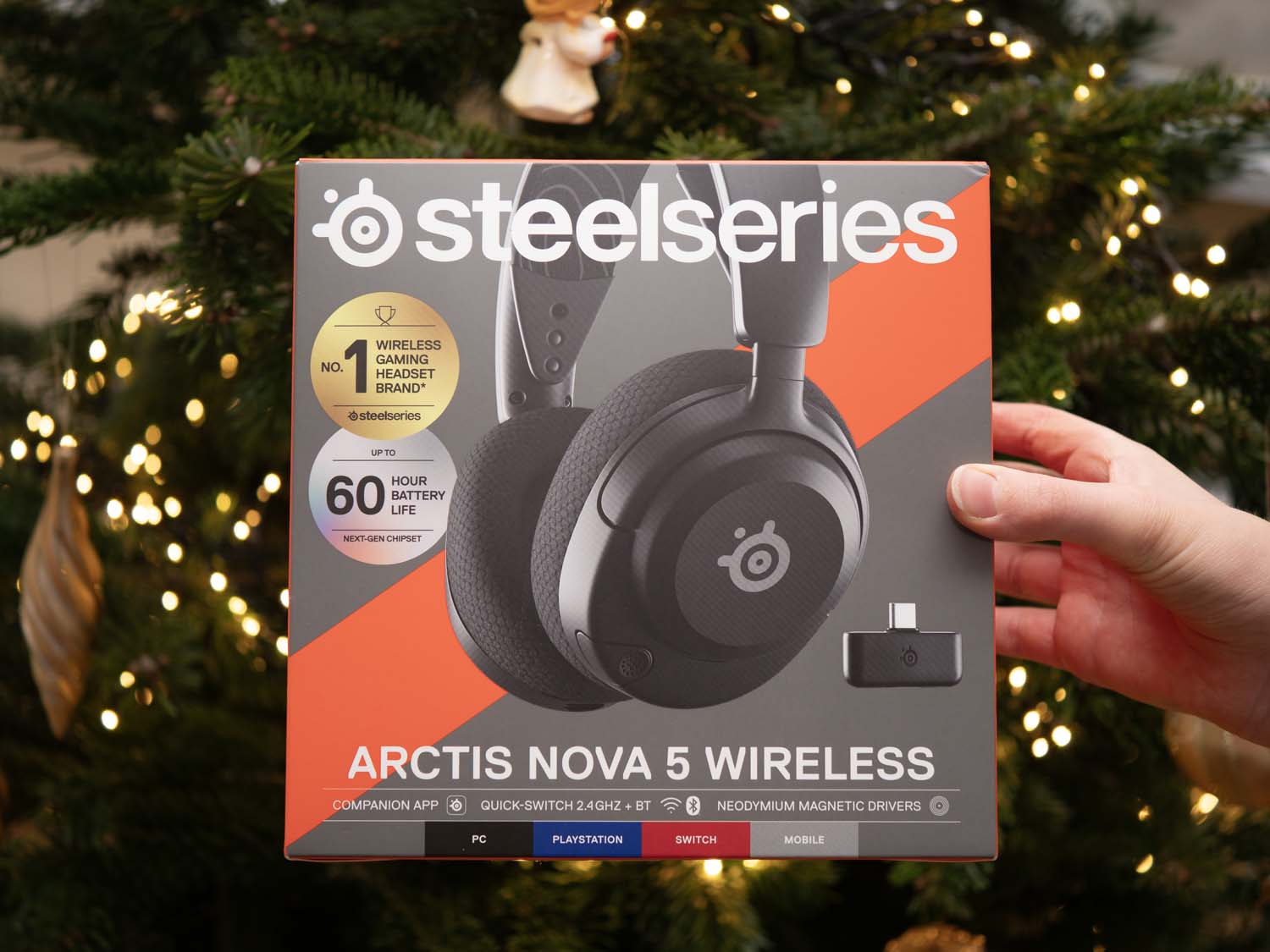 Test słuchawek SteelSeries Arctis Nova 5 Wireless – średnia półka dla graczy stacjonarnych i mobilnych
