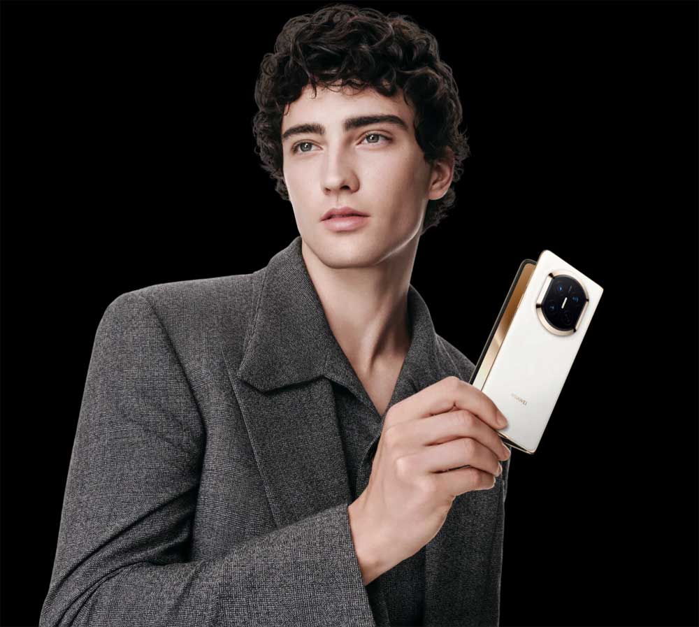 Huawei pokazuje Mate X7: 8-calowy ekran i bateria 5600 mAh