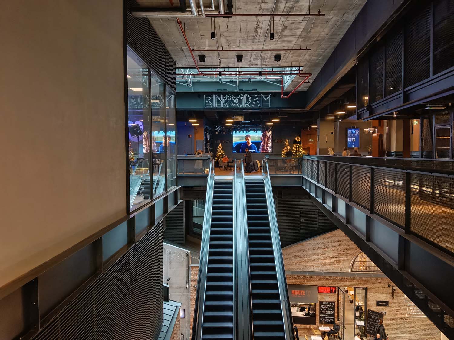 Test smartfona OPPO A6 Pro 5G – mistrz wytrzymałości z baterią na lata