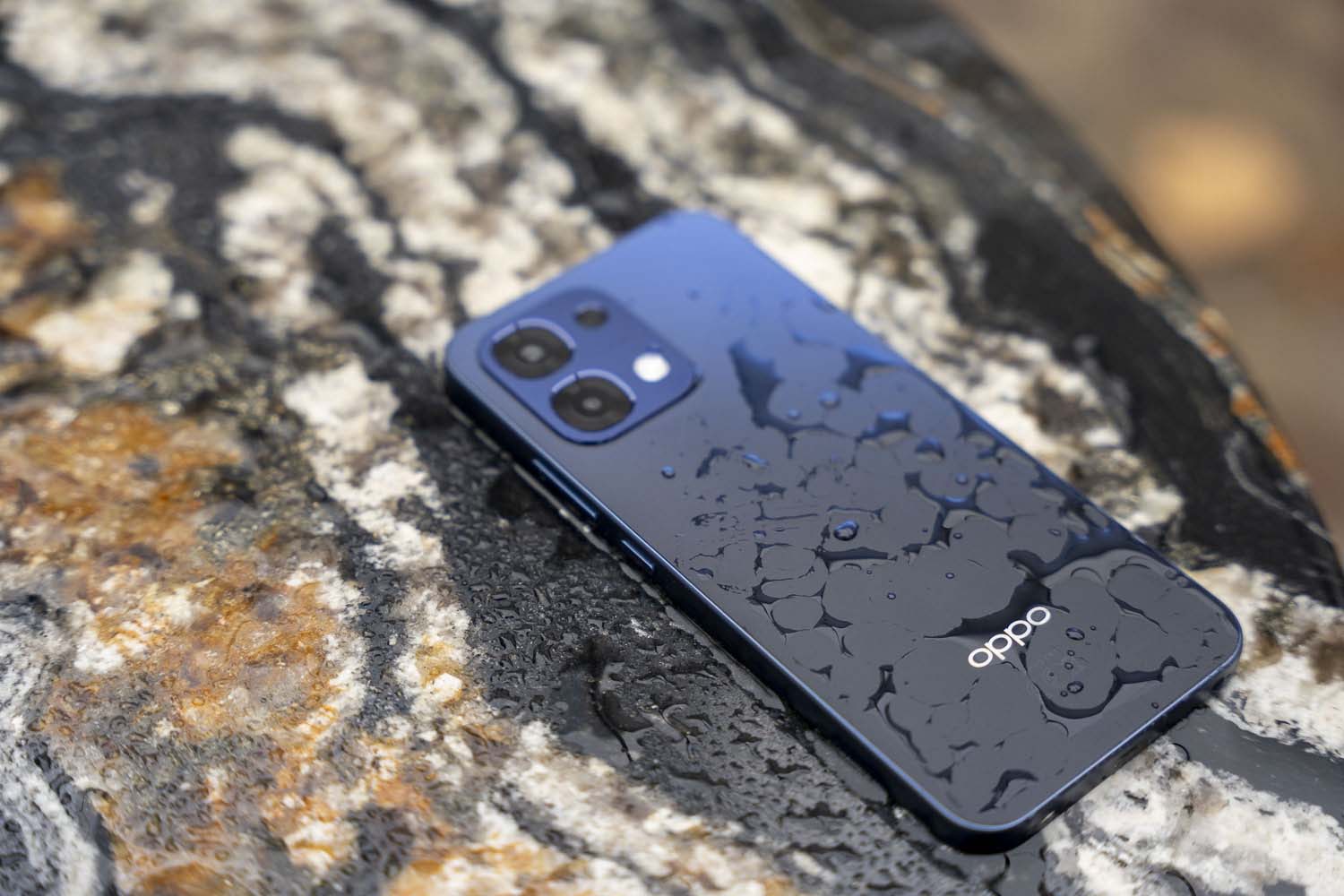 Test smartfona OPPO A6 Pro 5G – mistrz wytrzymałości z baterią na lata