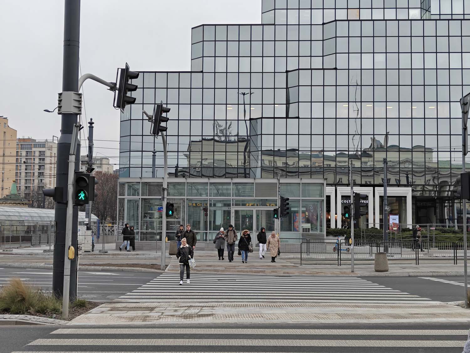 Takie zdjęcia robi OnePlus 15R