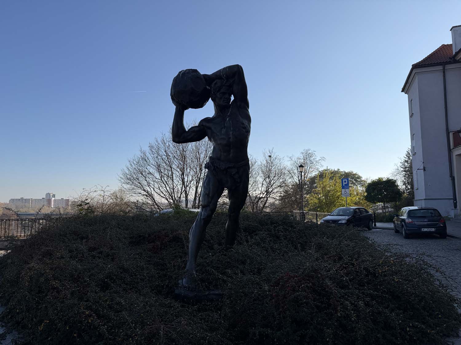 Porównaliśmy możliwości fotograficzne vivo X300 Pro i iPhone 17 Pro Max i wynik jest sporą niespodzianką