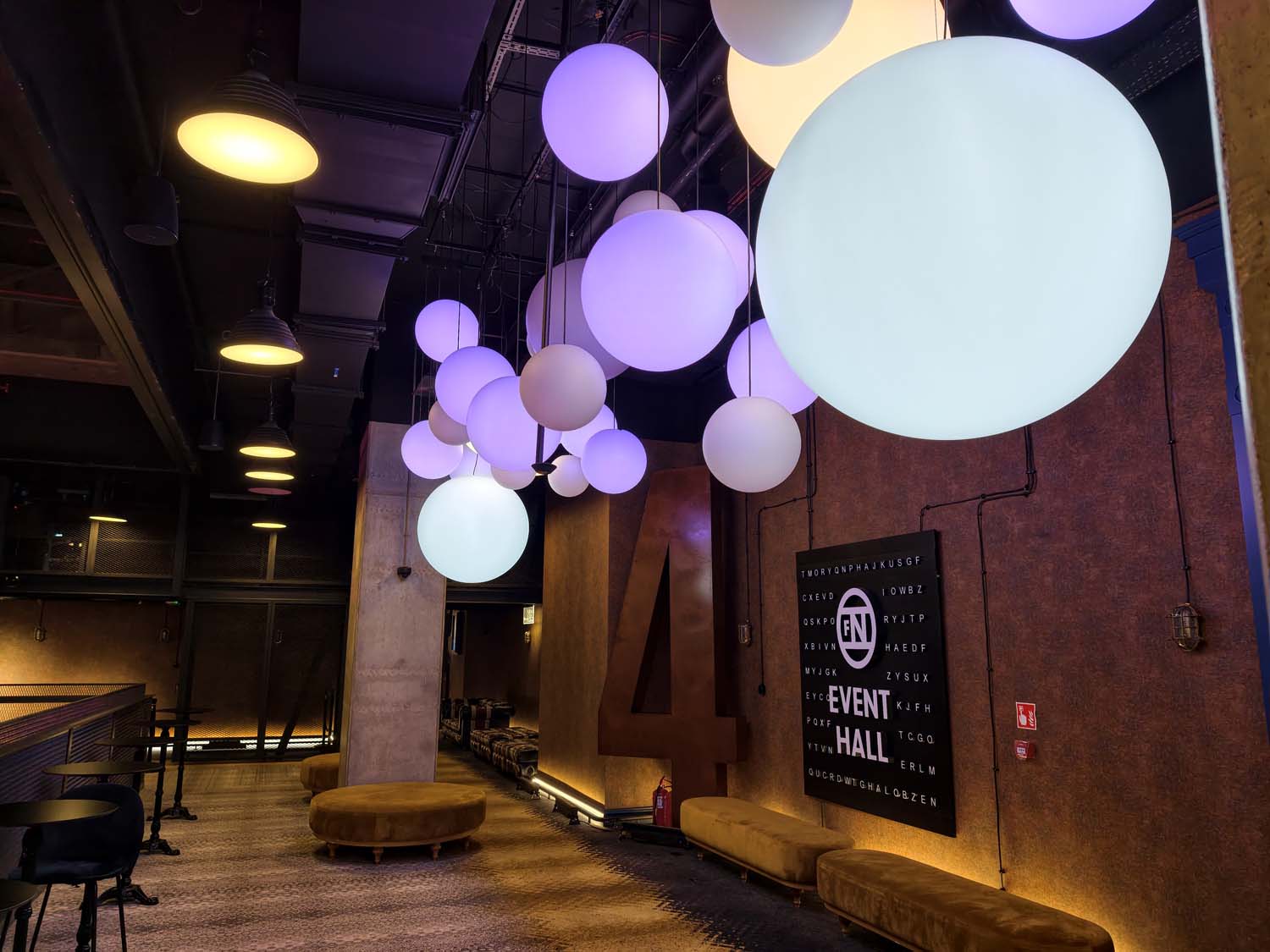 Porównaliśmy możliwości fotograficzne vivo X300 Pro i iPhone 17 Pro Max i wynik jest sporą niespodzianką