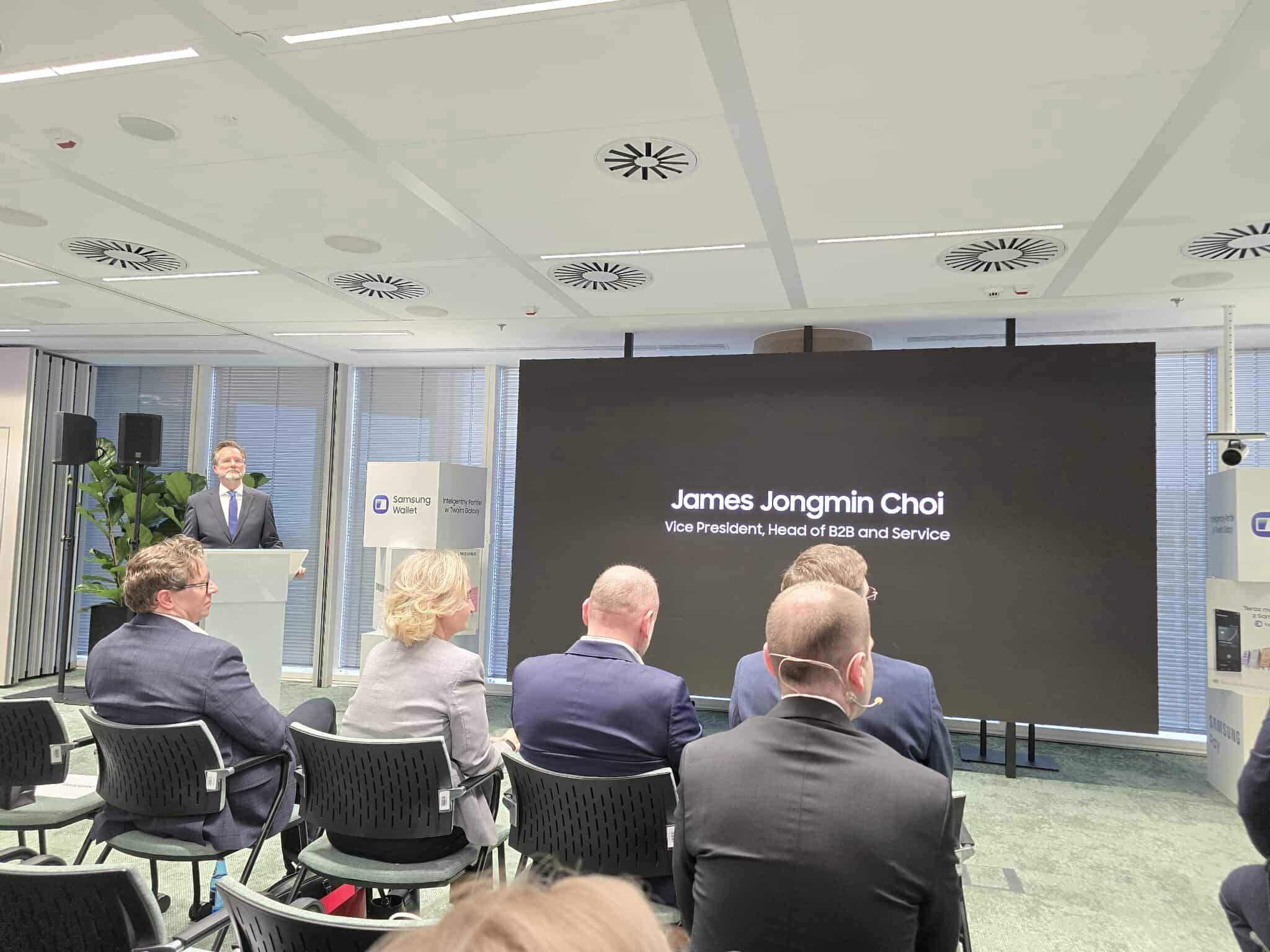 Samsung Pay ruszył w Polsce - zapłacisz telefonem i zegarkiem Galaxy