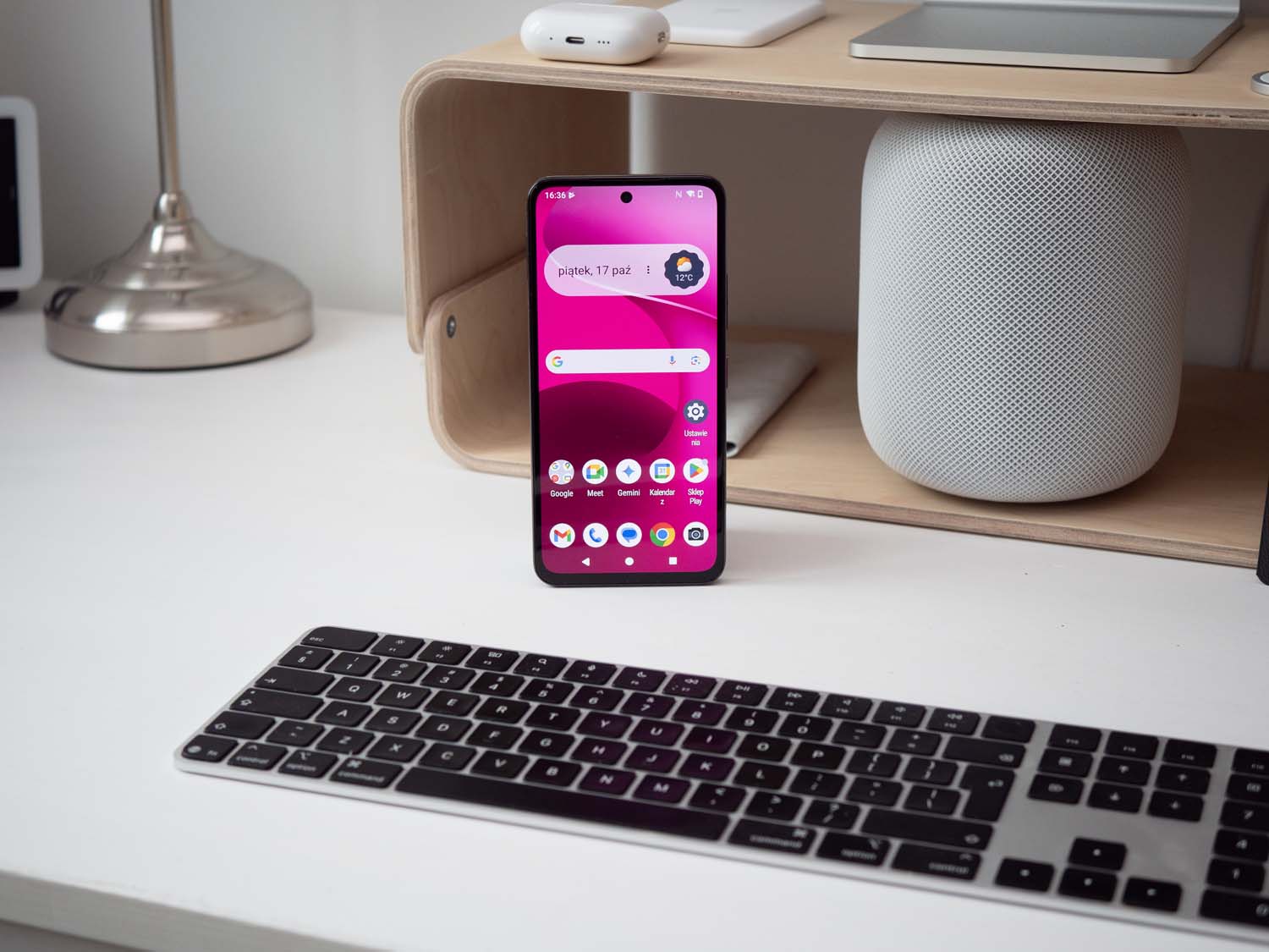 T Phone 3 Pro – nasze pierwsze wrażenia telefonu AI z darmowym Perplexity na 18 miesięcy