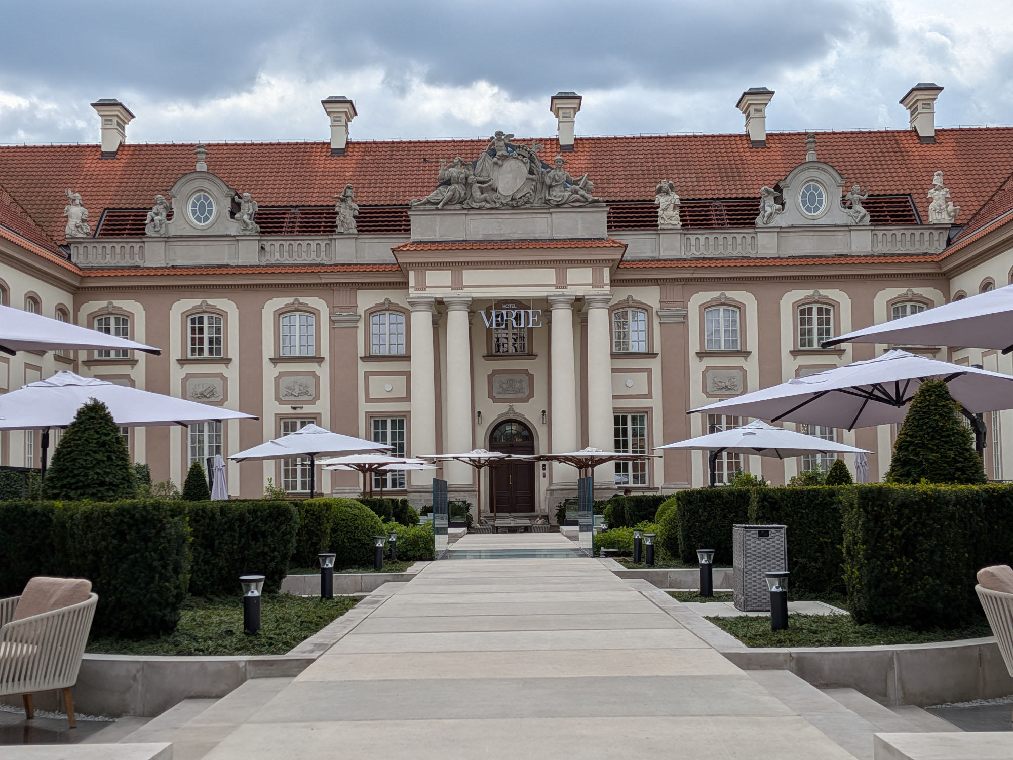 Porównacie foto Pixela 10 Pro XL z najtańszym Pixelem 10