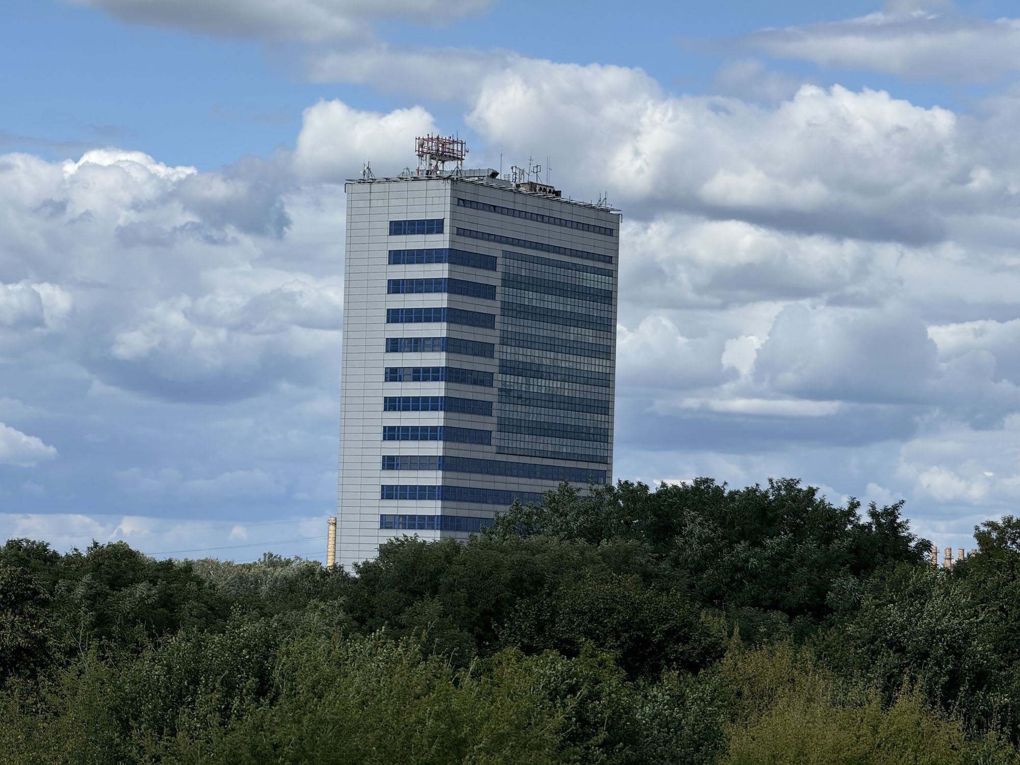 Porównanie Pixel 10 Pro XL z konkurencją