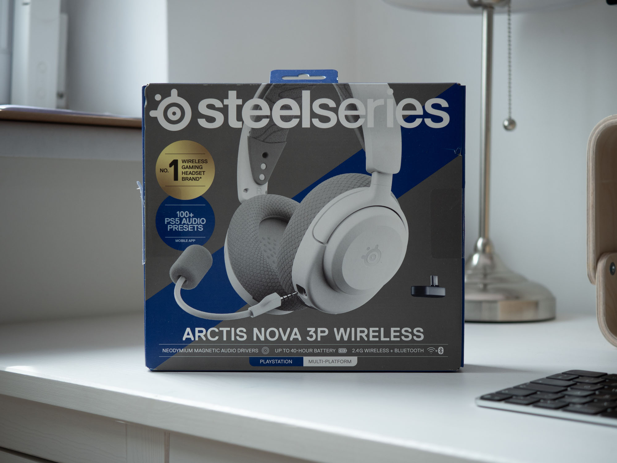 Sprawdziliśmy słuchawki Arctis Nova 3P Wireless - niby są do PS5, ale świetnie działają ze smartfonem, tabletem i komputerem