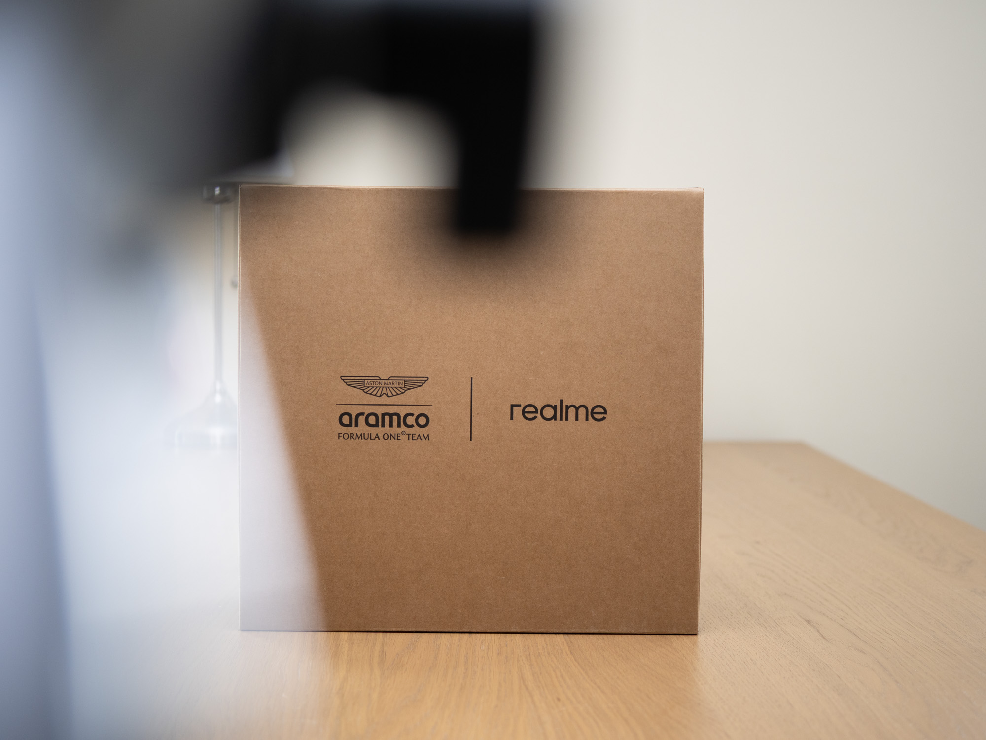 Oto najbardziej wypasiona wersja realme GT 7 - sprawdziliśmy czym się różni od zwykłej