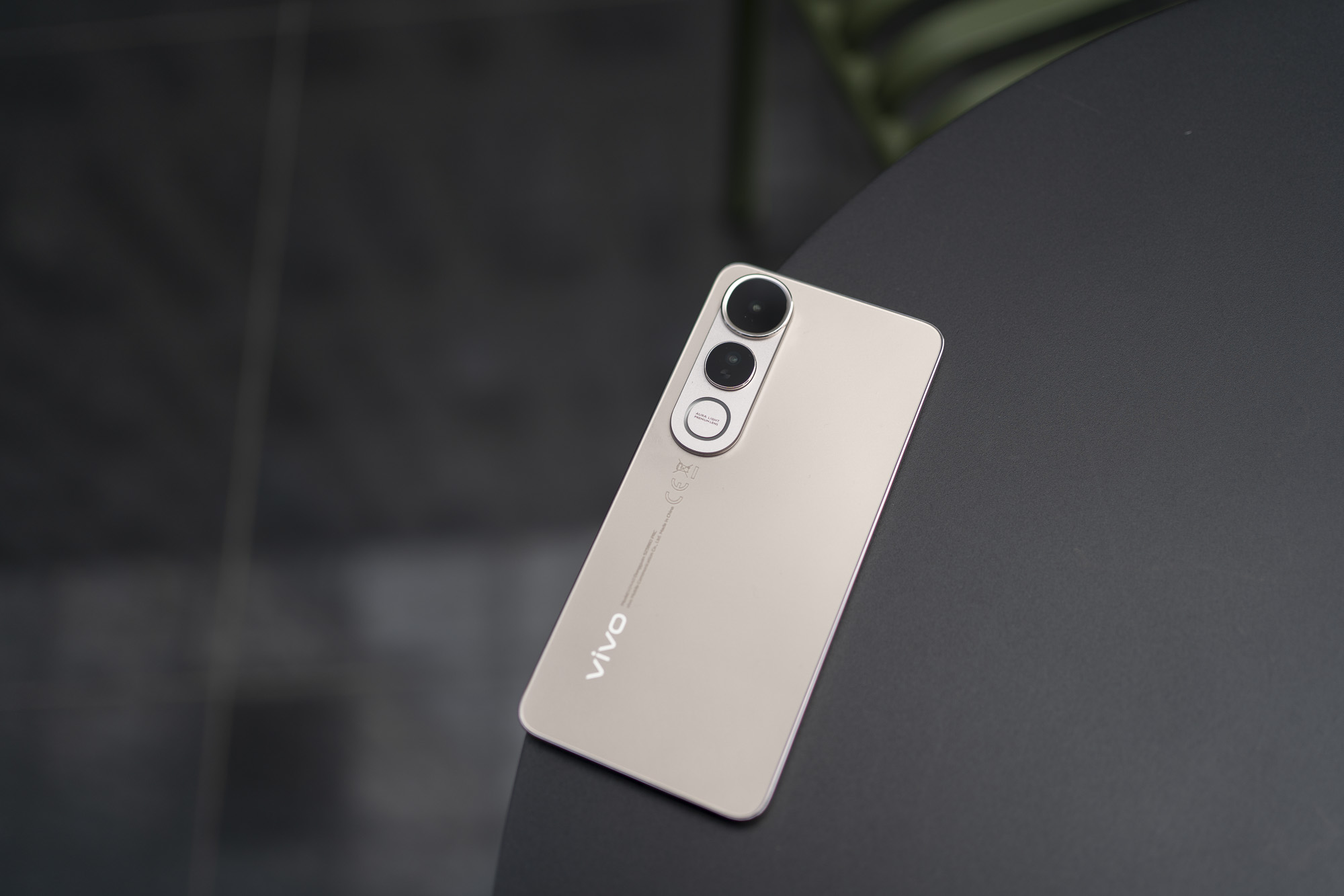Vivo V50 Lite 5G - test średniaka z bardzo pojemną baterią