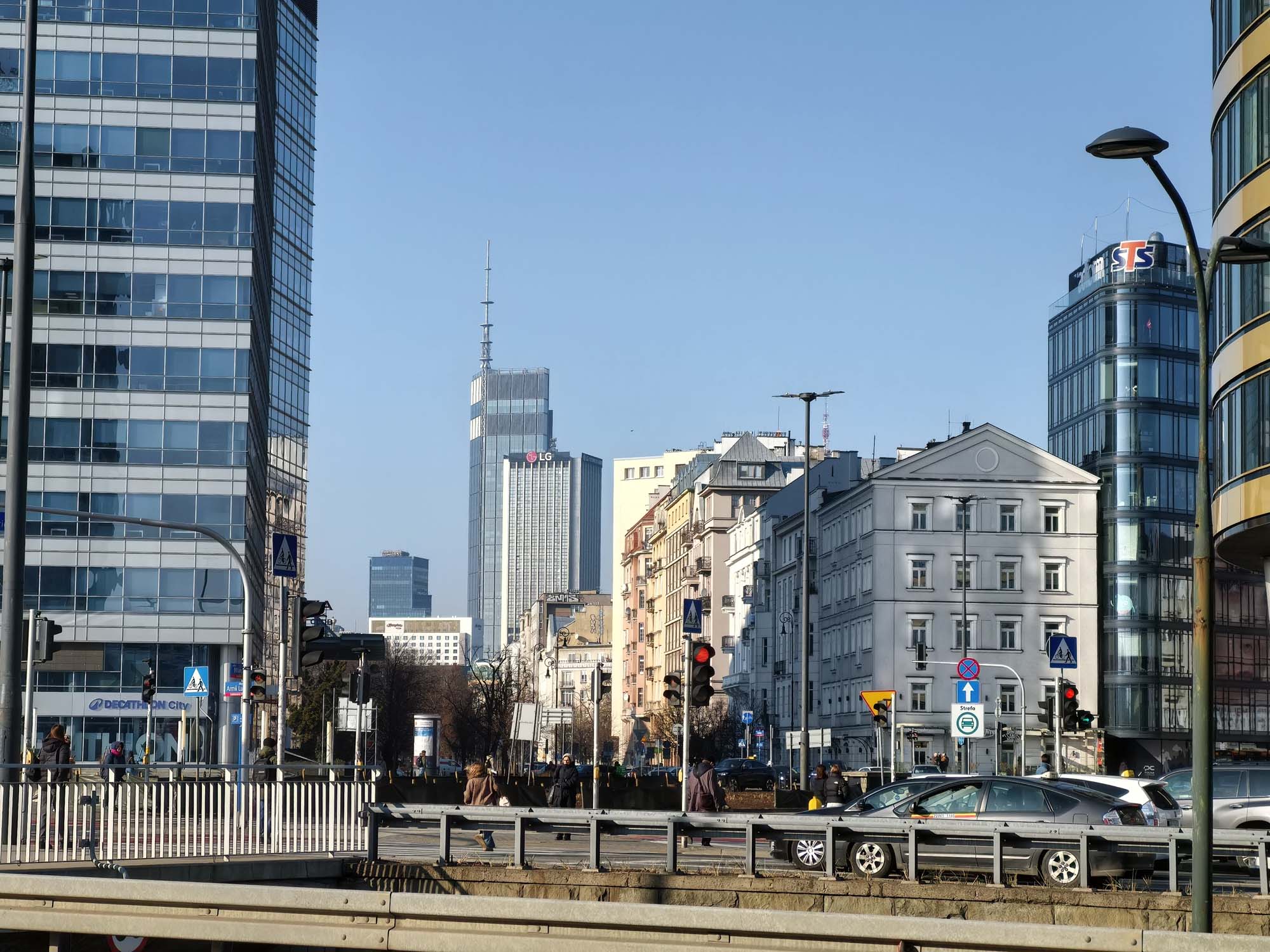 Huawei Nova 13 i Huawei Nova 13 Pro - porównanie smartfonów ze średniej półki