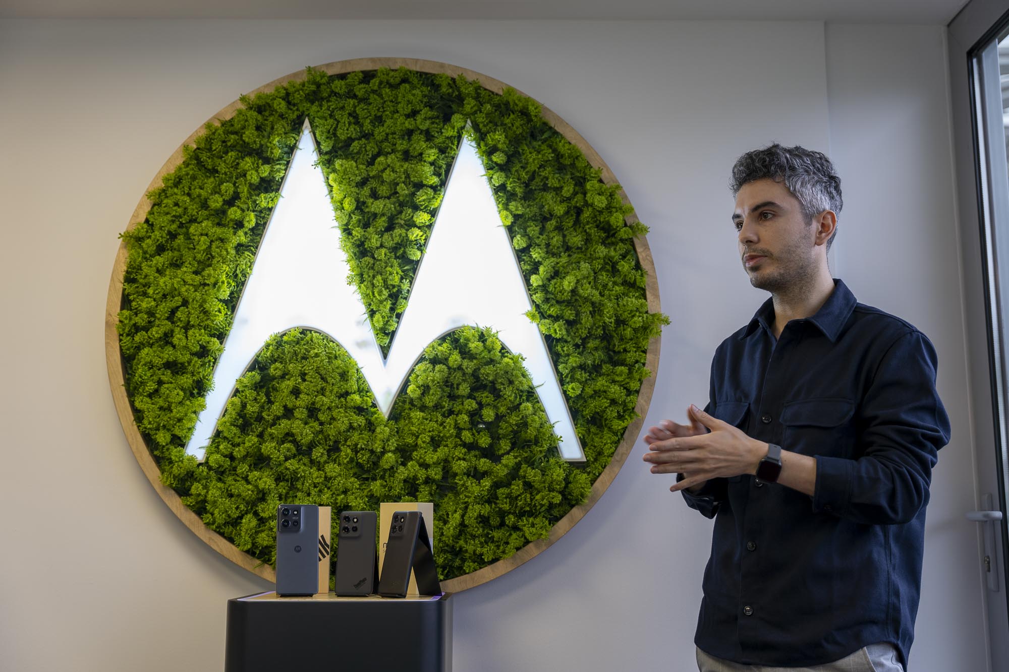 Nowe smartfony biznesowe Motorola: moto g75 5G i ThinkPhone 25 – niezawodność w zasięgu ręki