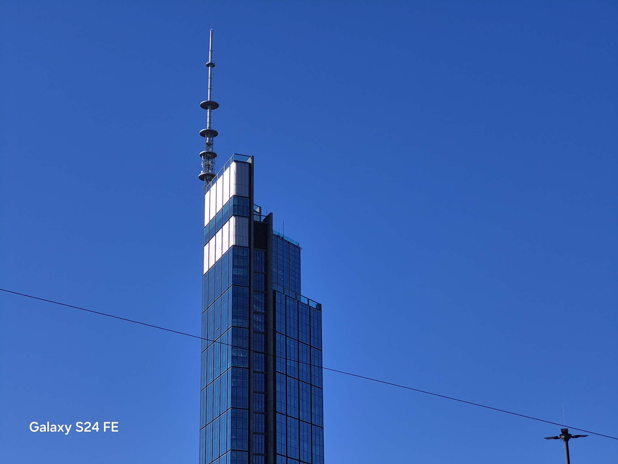Porównanie foto najnowszego S24 FE versus S21 FE