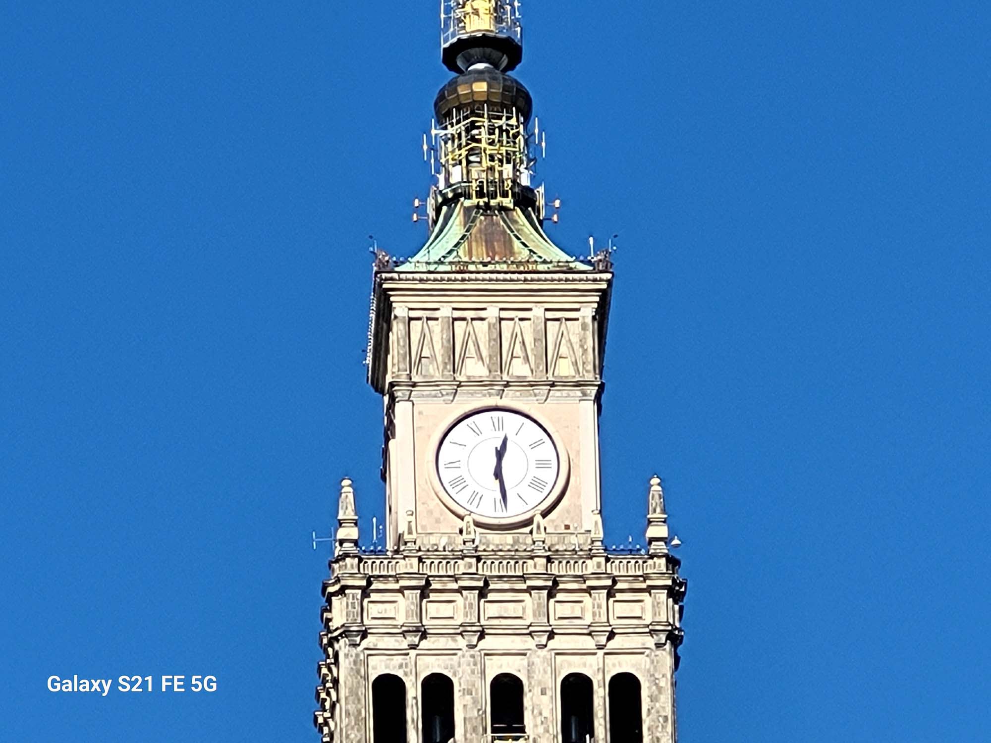 Porównanie foto najnowszego S24 FE versus S21 FE