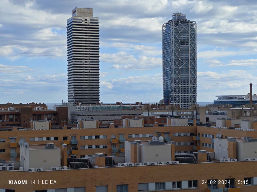 Barcelona w dzień - porównujemy zdjęcia z Xiaomi 14, Galaxy S24 i iPhone 15 Pro Max