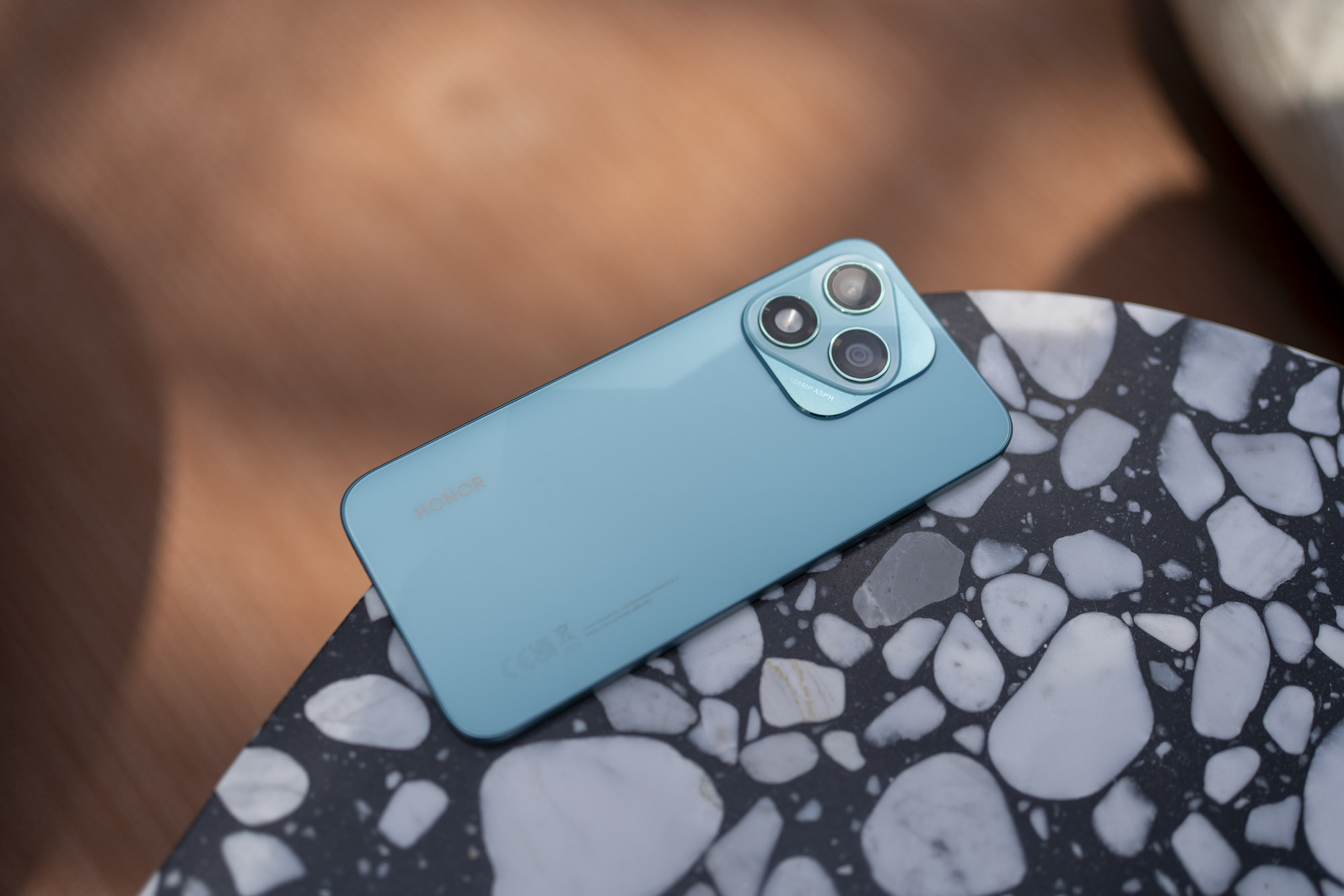 Recenzja Honor 400 Lite - nowy średniak, który kusi ekranem AMOLED i aparatem 108 MP