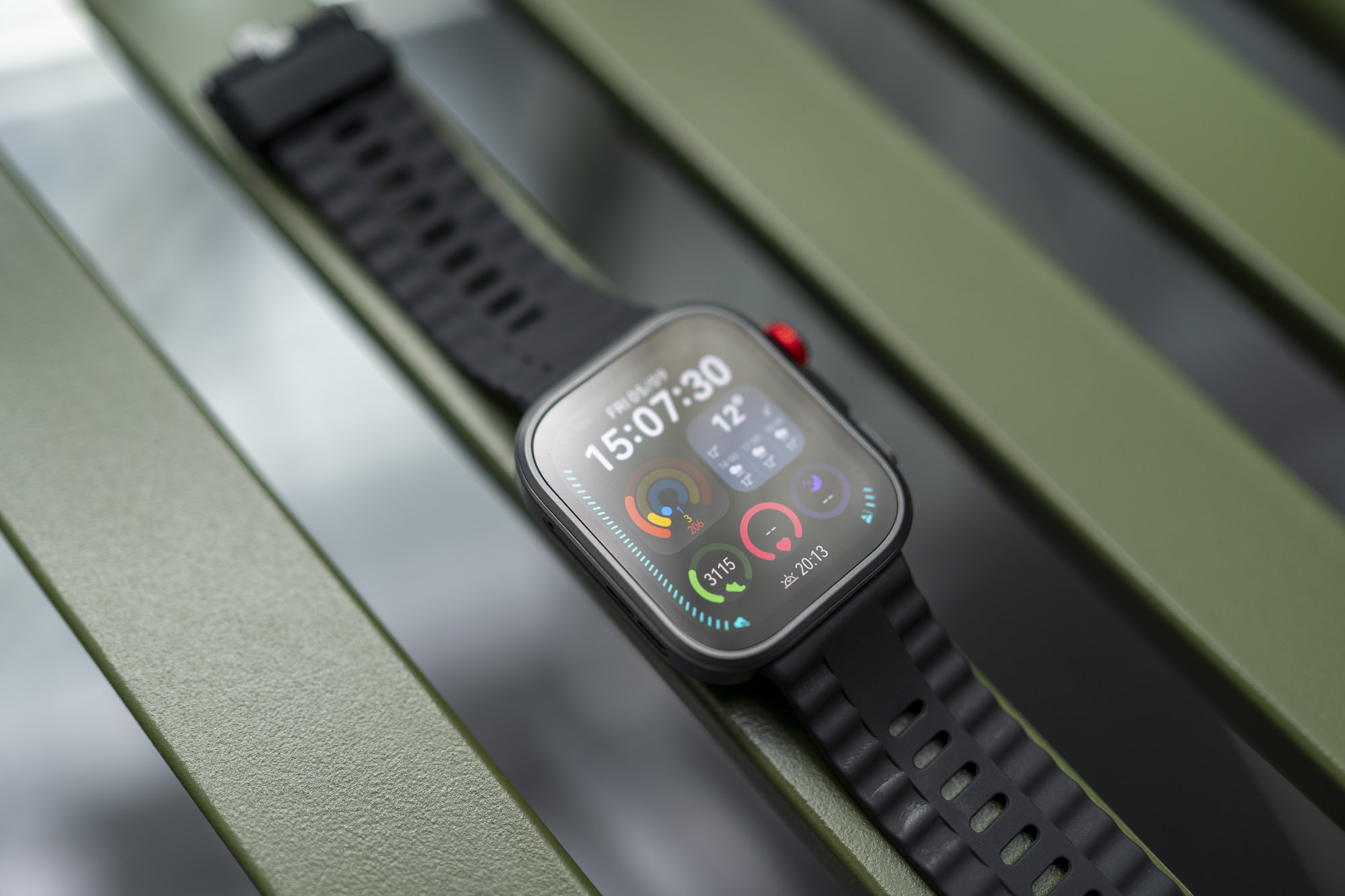 Recenzja Huawei Watch Fit 4 Pro - to taki Apple Watch dla Androidowców